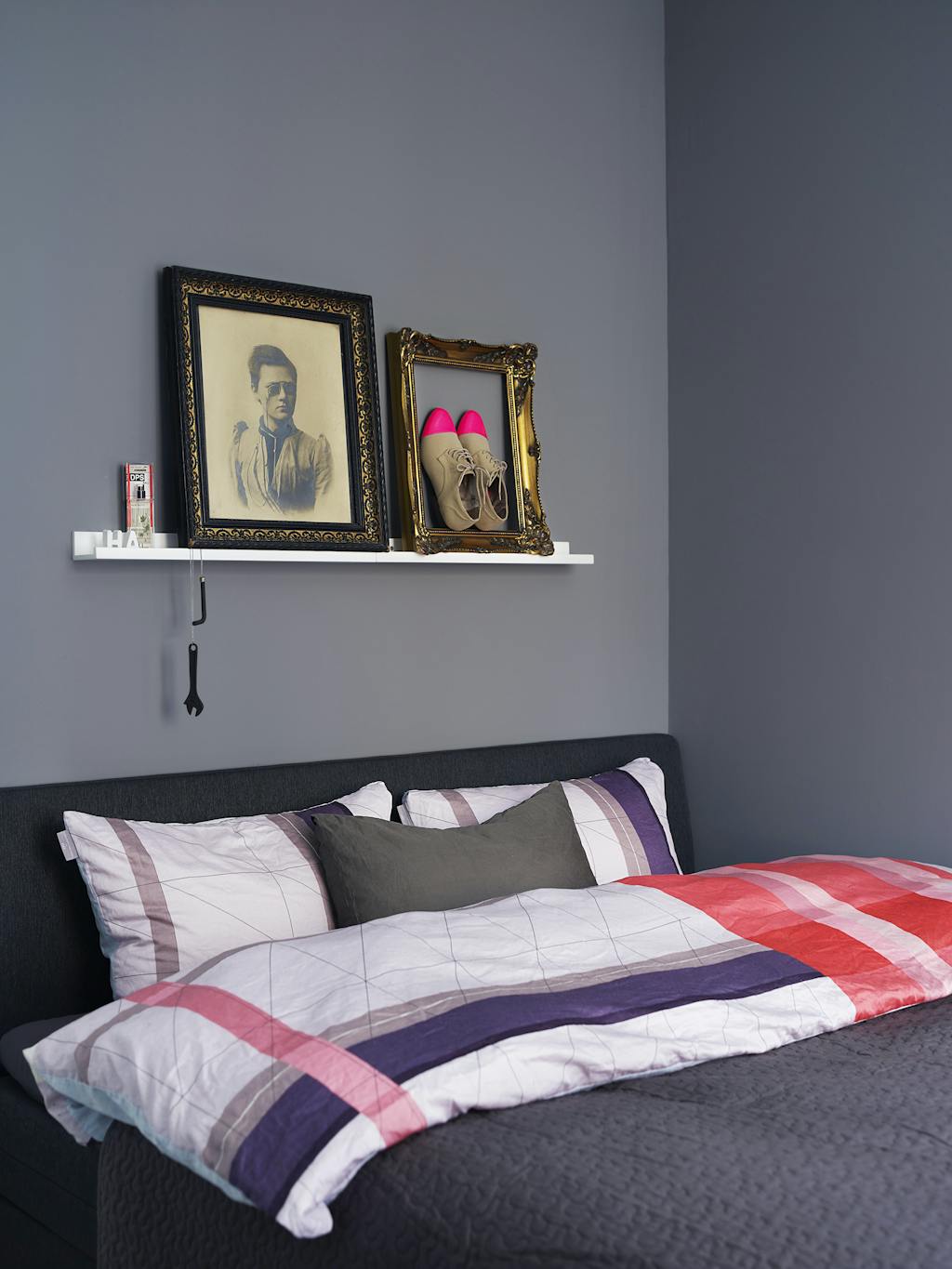 Original pynt på soveromsveggen