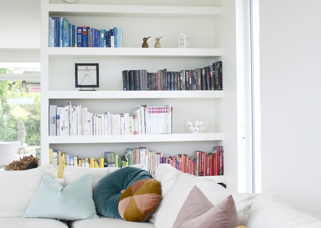 Etter farge i hyllen