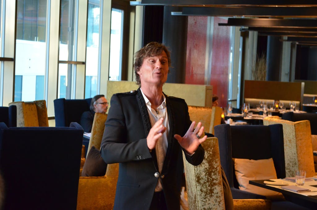 Ansvar til de ansatte