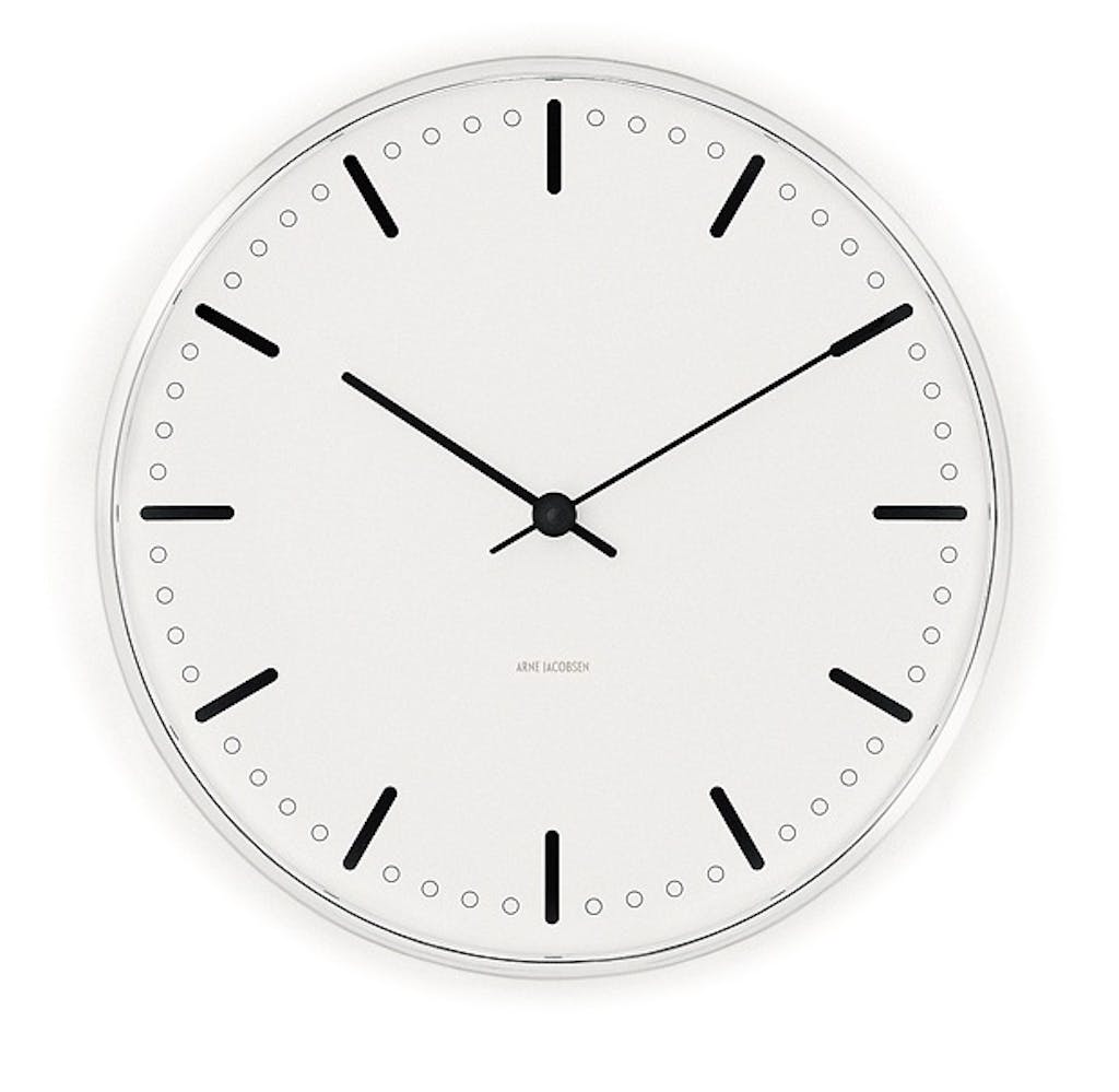 Røff stil med klokke på veggen