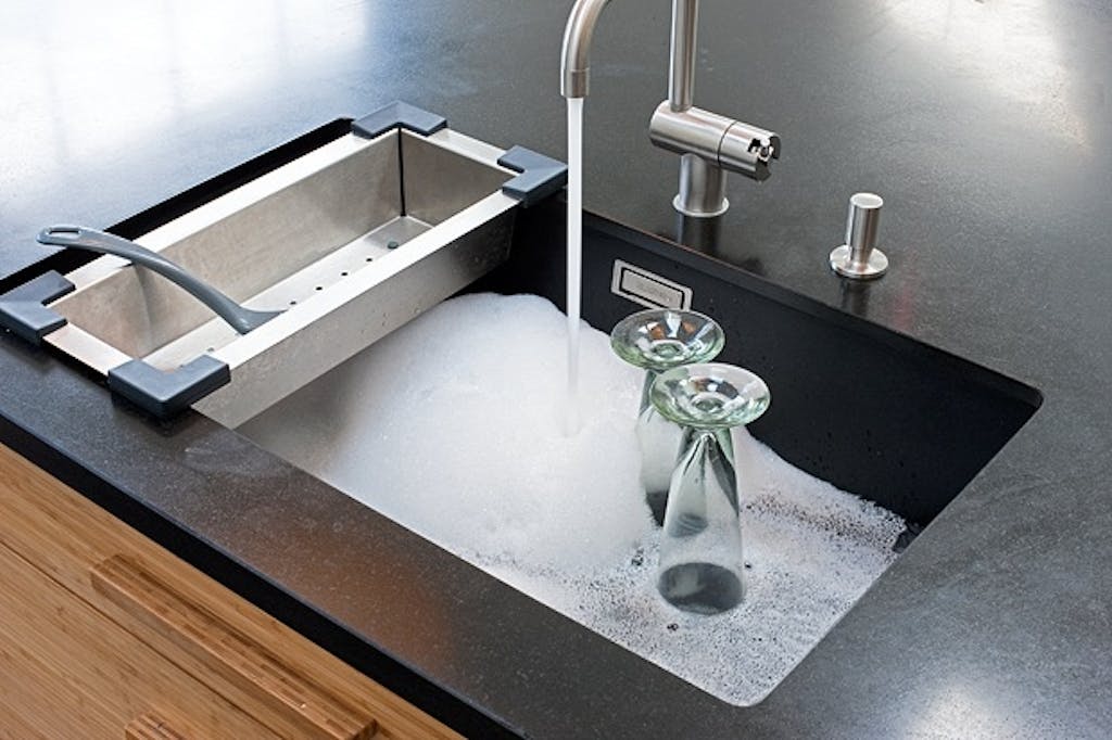 Benkeplate i granitt