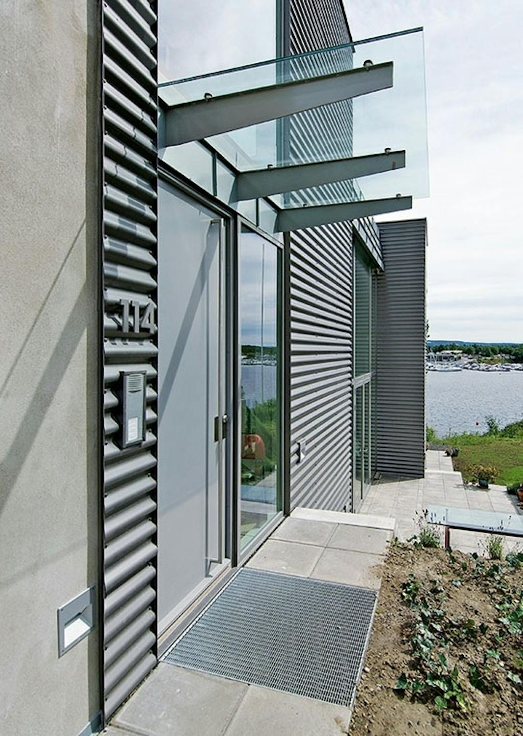 Inngang med sjøutsikt