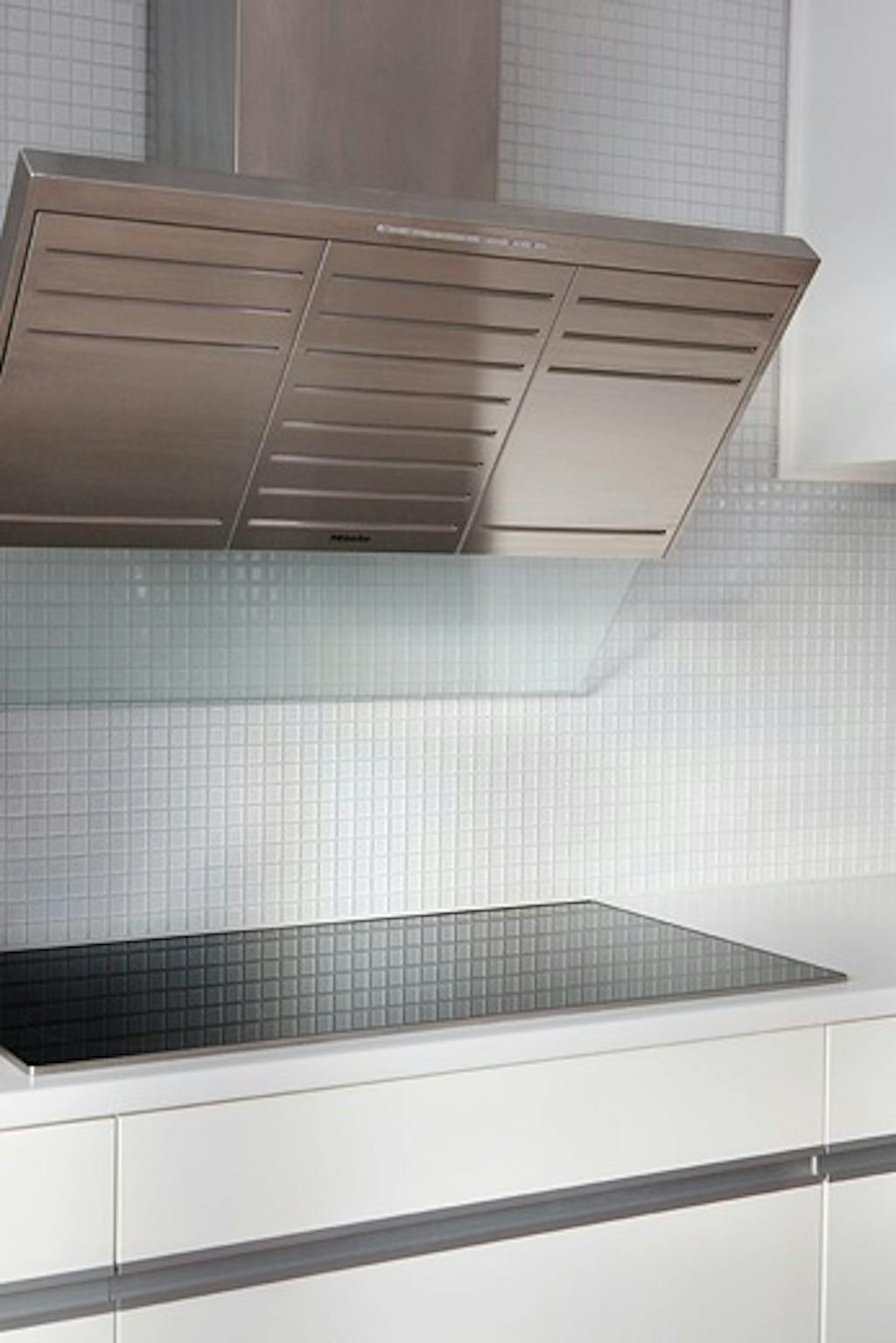 Skråstilt kjøkkenvifte