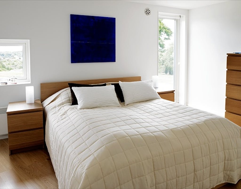 Soverom med utgang til terrasse