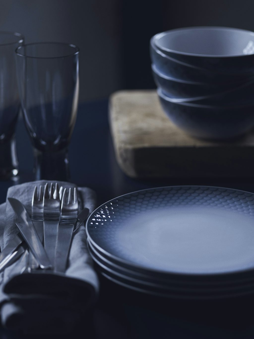 hav_plates27cm_bowls50cl_tall_300dpi