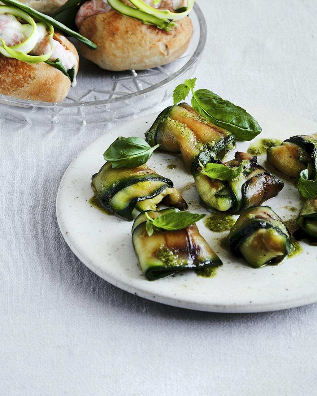 Små grillede squash-pakker