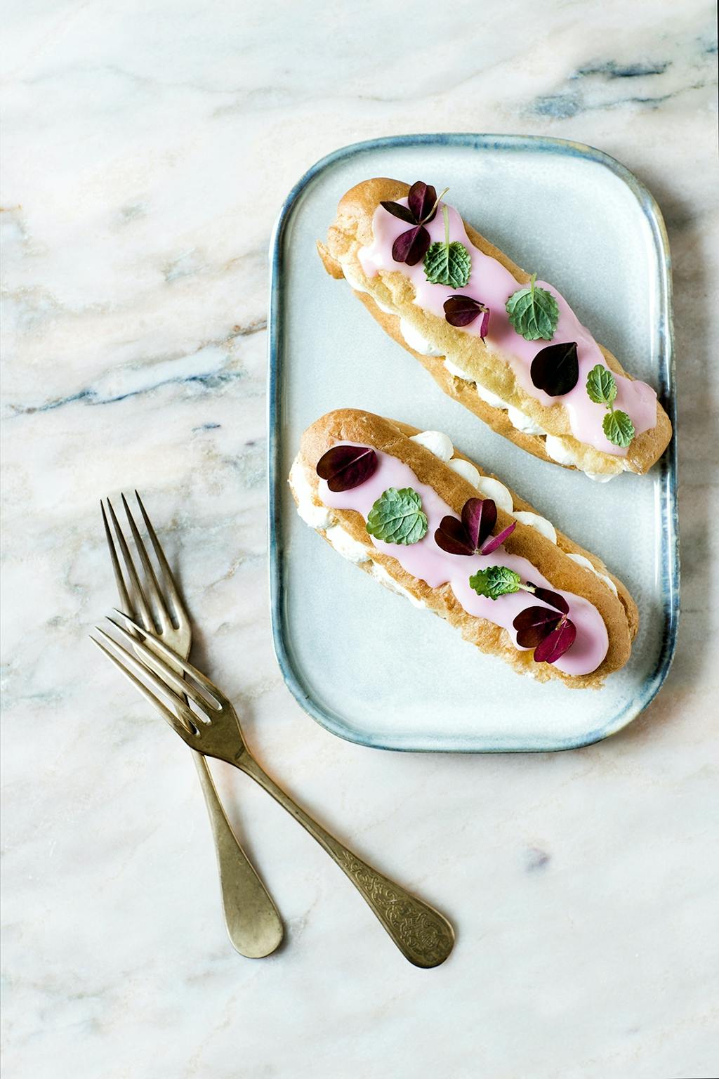 eclairs med chantilly creme