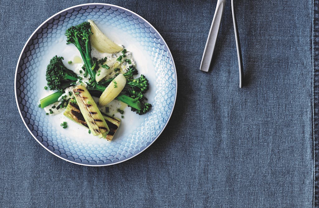 Ret med broccoli og porrer