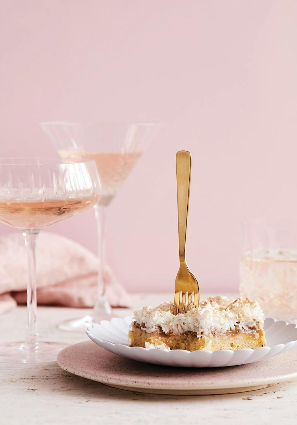 Stikkelsbærsnitter med kokostopping Stikkelsbærsnitter med kokostopping