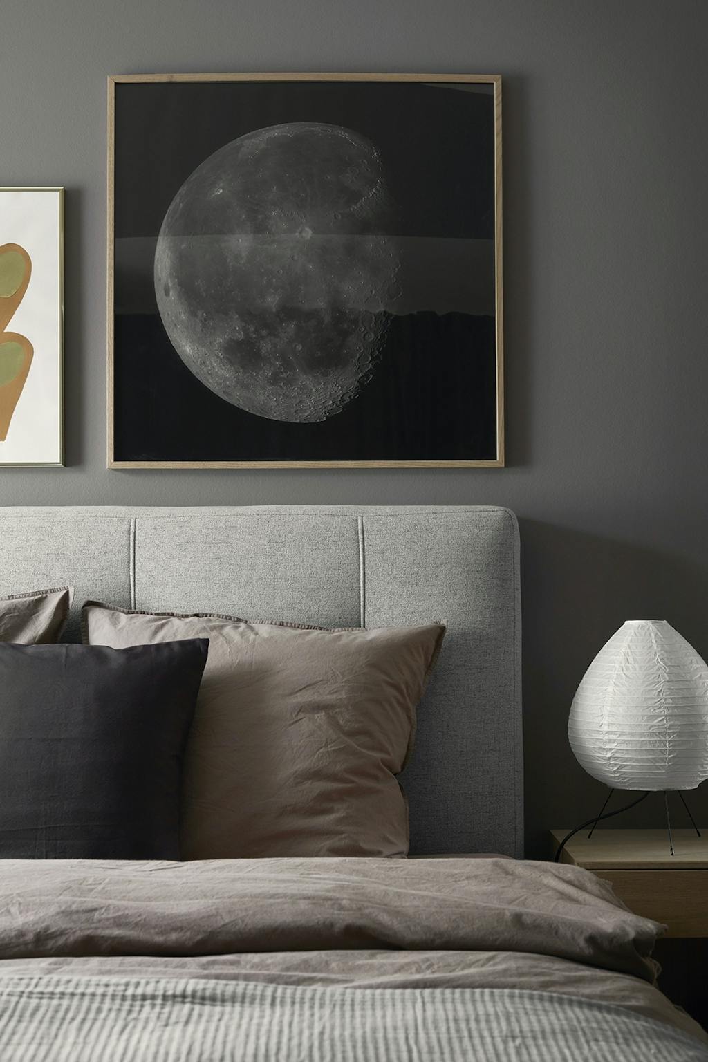 Soverommet er harmonisk i rolige toner