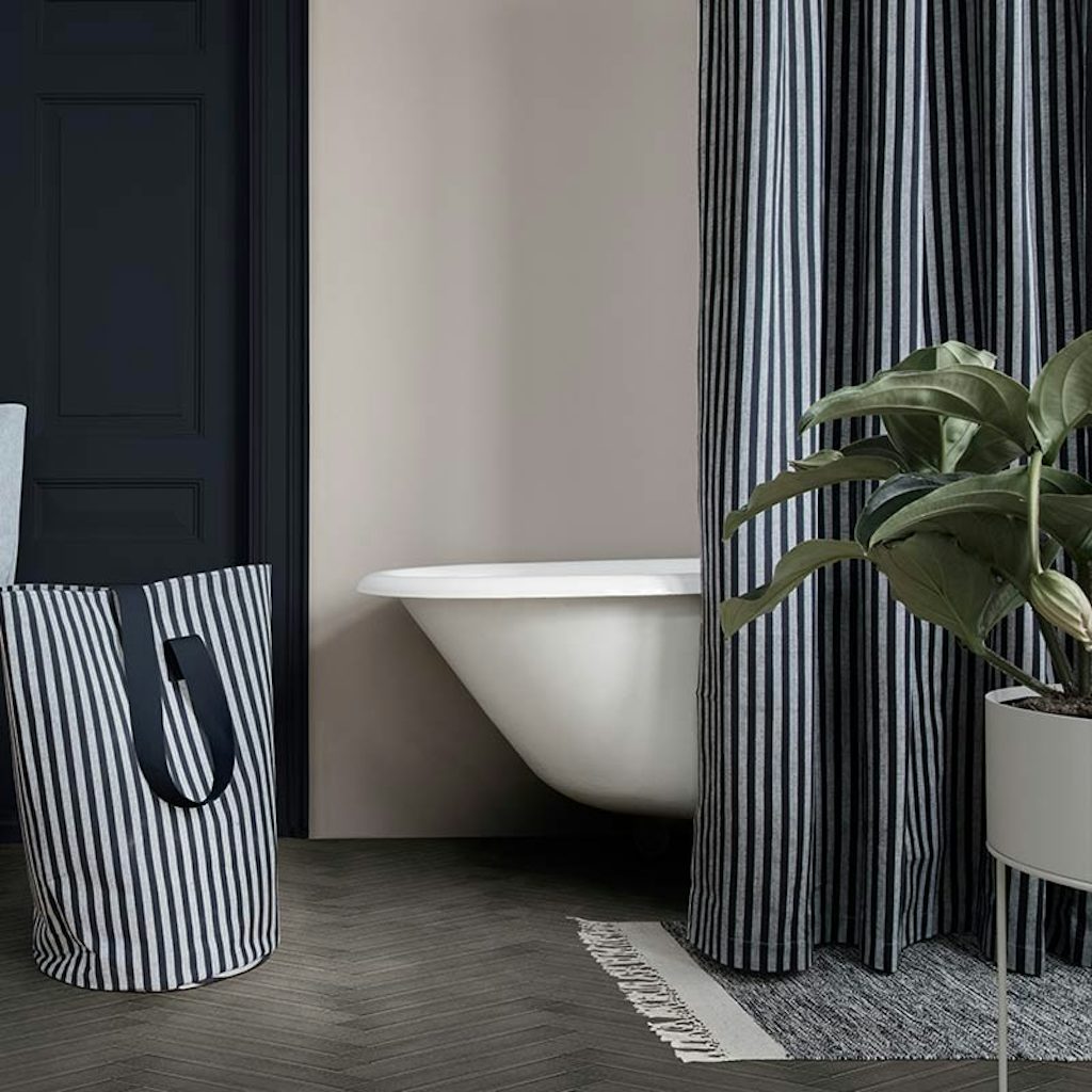 Stribet badeforhæng fra Ferm Living Stribet badeforhæng fra Ferm Living