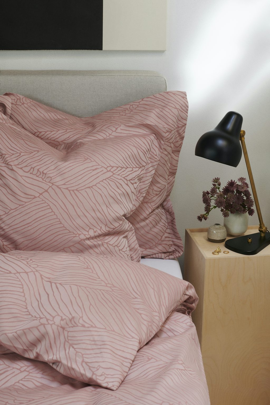 ager_bed-linen_coral-rose_interior