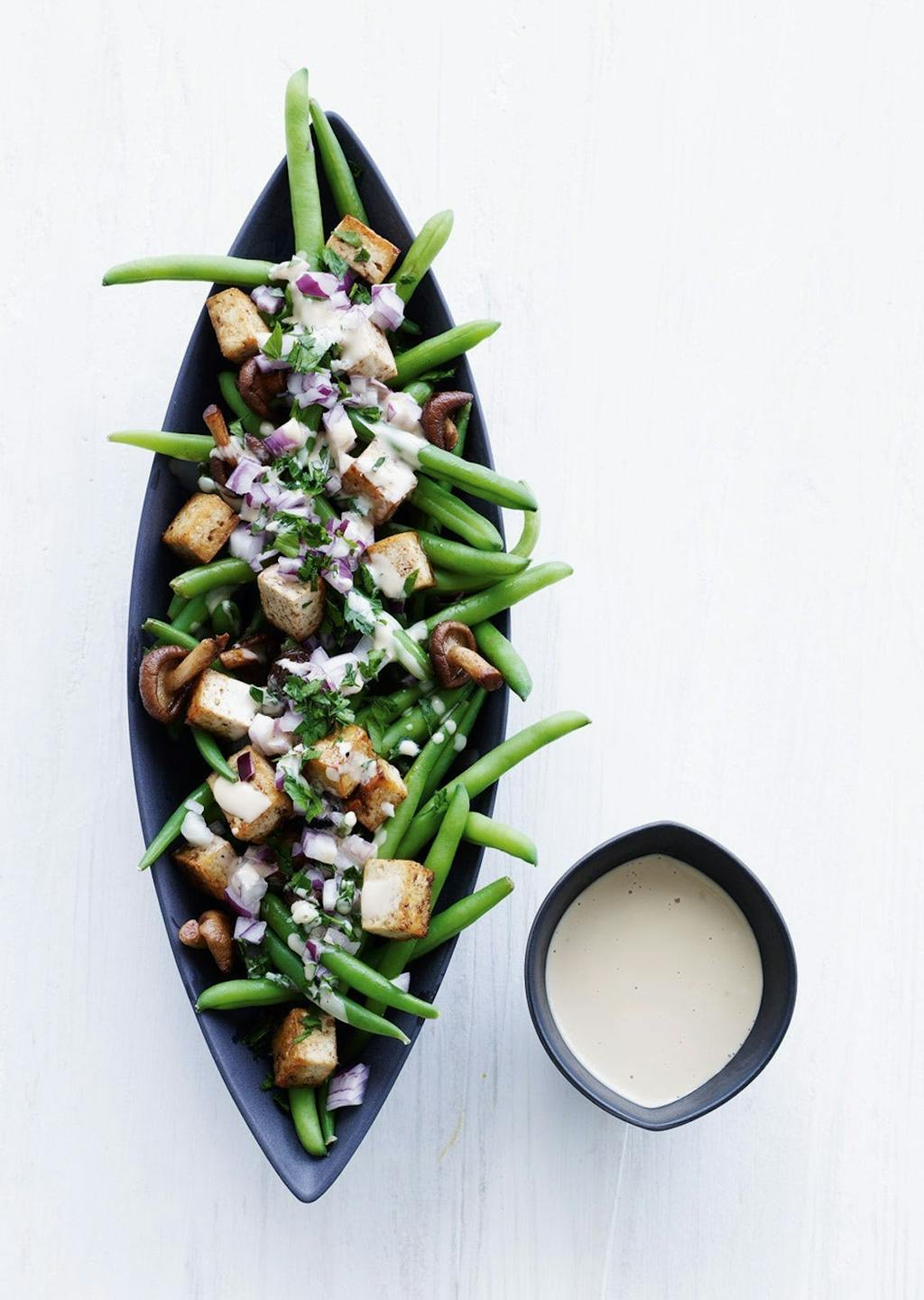 Vegetarisk bønne-tofu salat