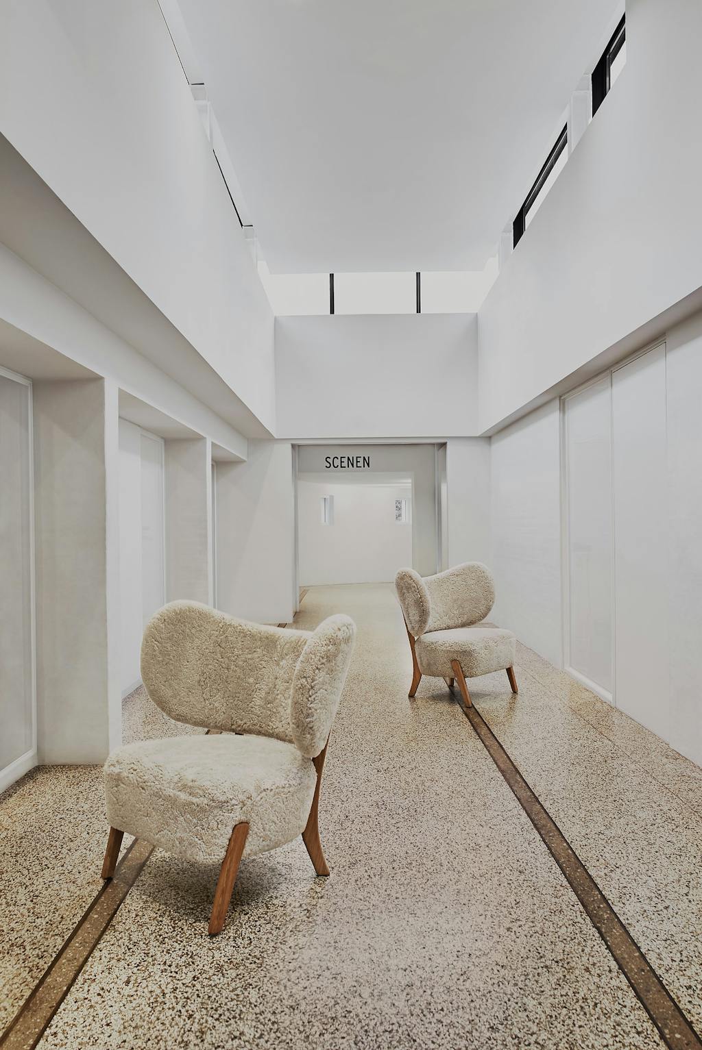 Klassisk stol lanceres i fåreskind