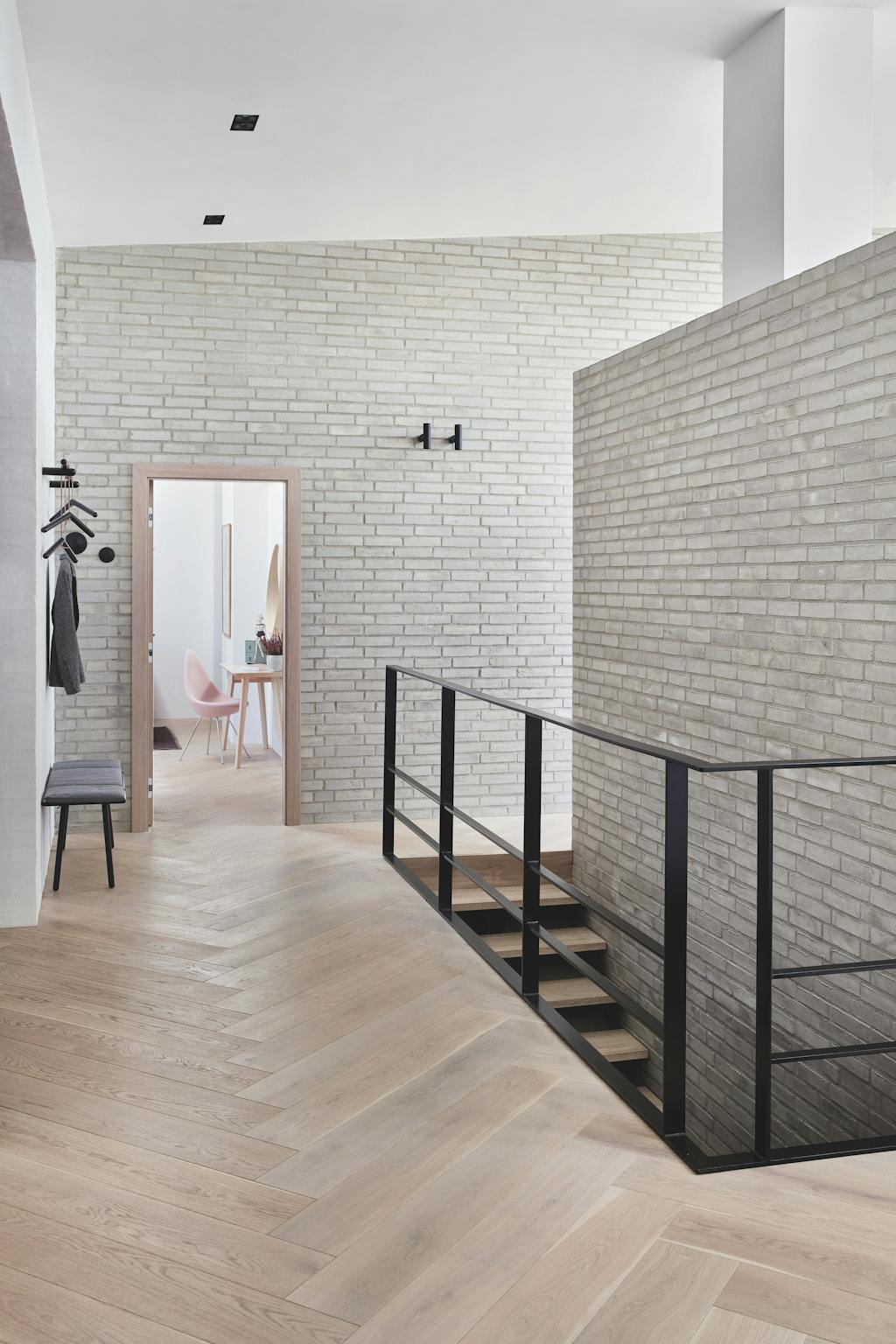 Stor lys entré med skagerak elementer