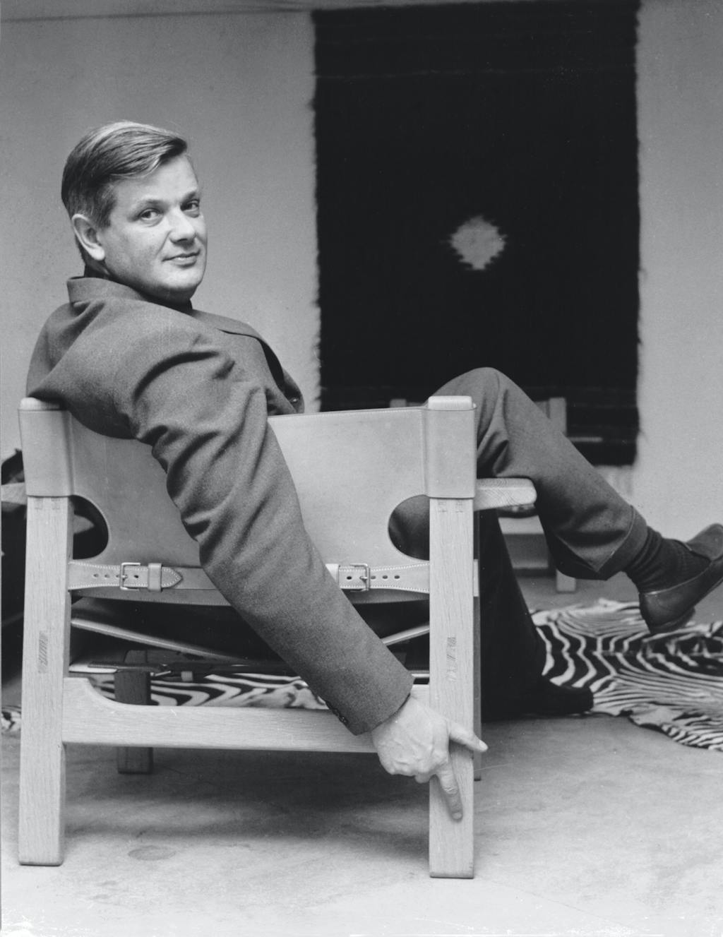 Børge siddende i den spanske stol Børge siddende i den spanske stol