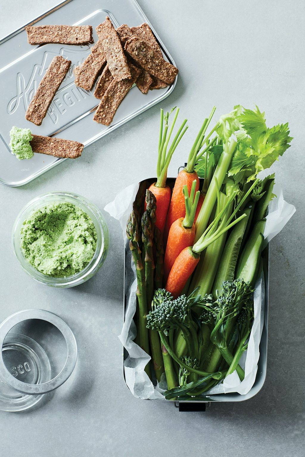 Edamame-avokado-dip-og-gronsager_@StineChristiansen