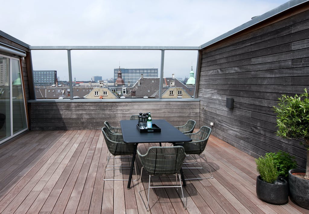 Dejlig afskærmet tagterrasse
