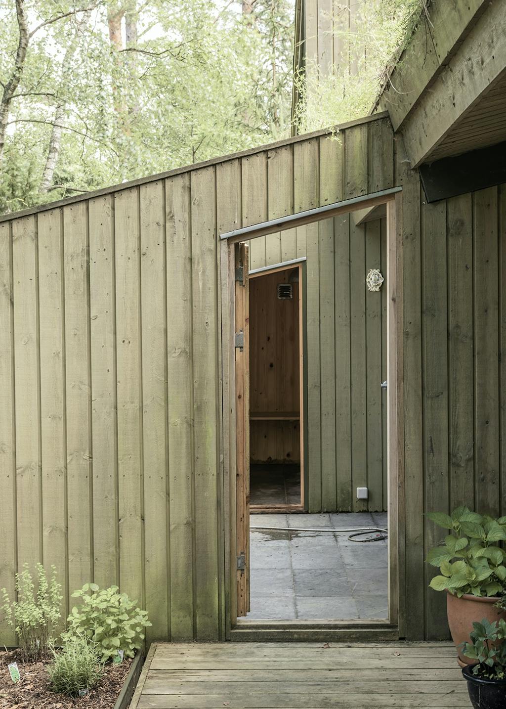 Sommerhuset går i et med naturen