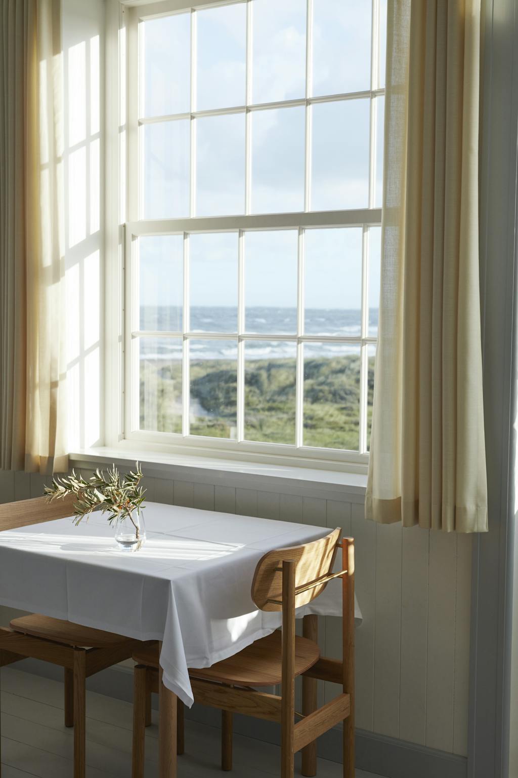 Vester spisebordsstol af Chris Liljenberg Halstrøm for Skagerak