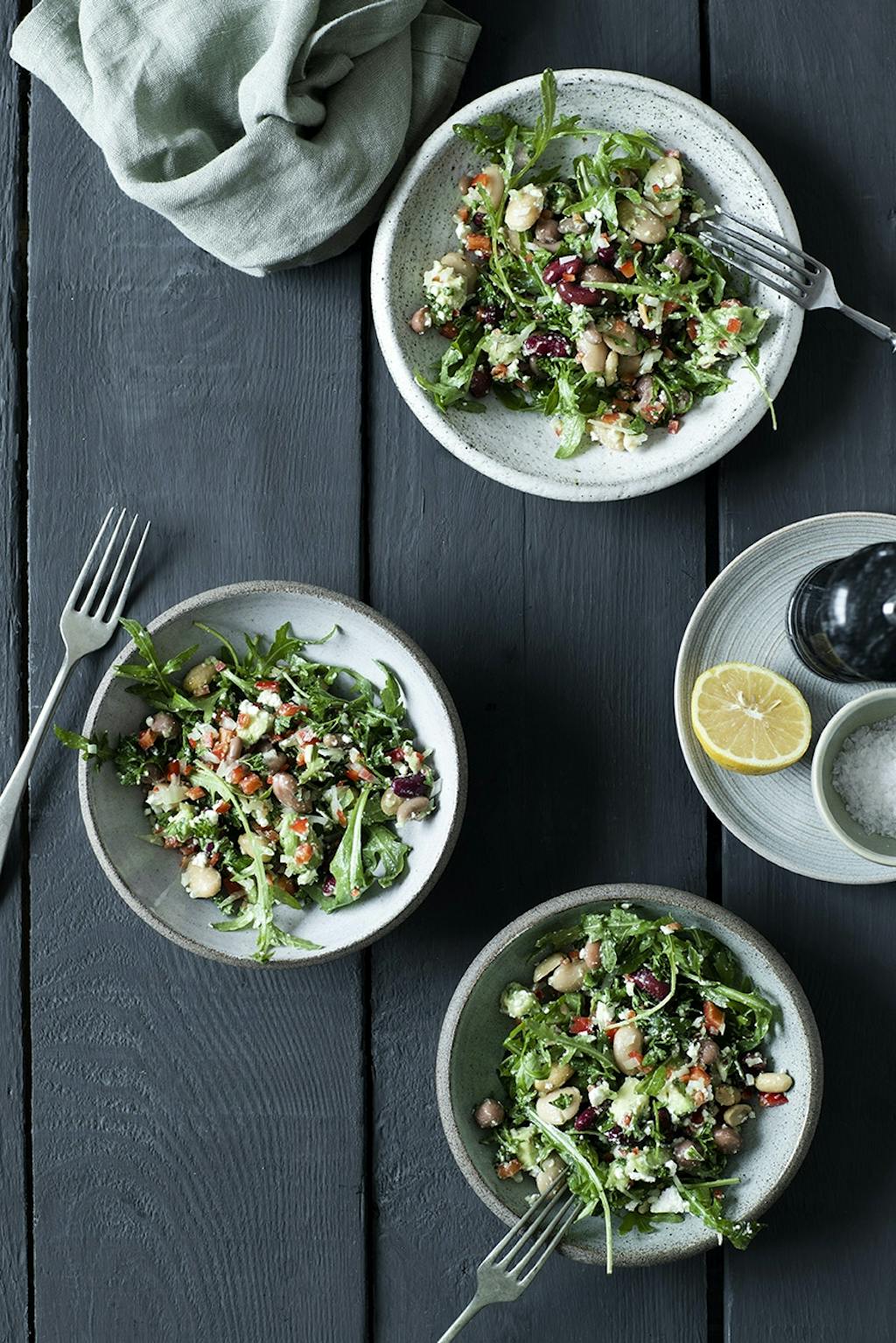 Spicy bønnesalat med peanuts Spicy bønnesalat med peanuts