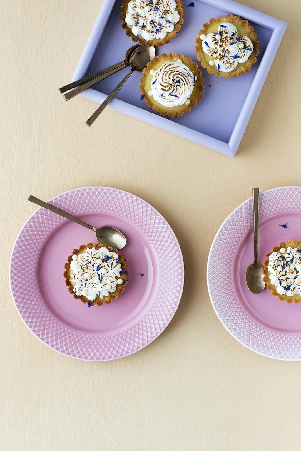 Lemon pie med brændt marengs og hvid chokolade