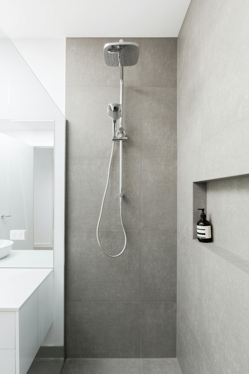 Luxury fully tiled shower