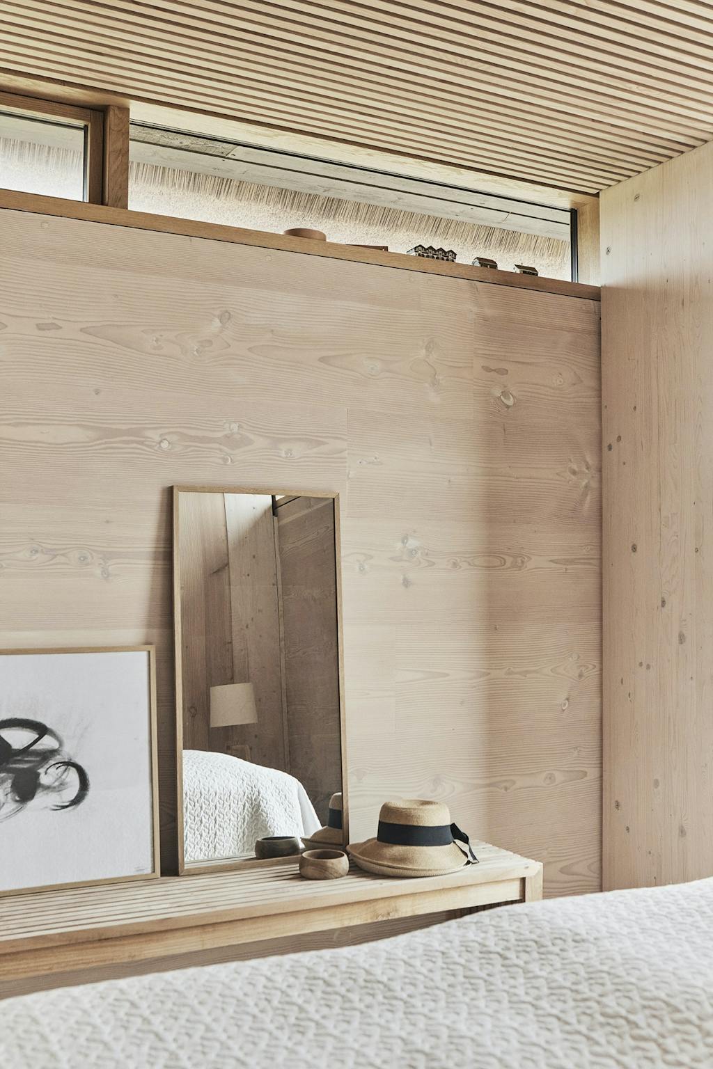 Rolige linjer i sommerhuset