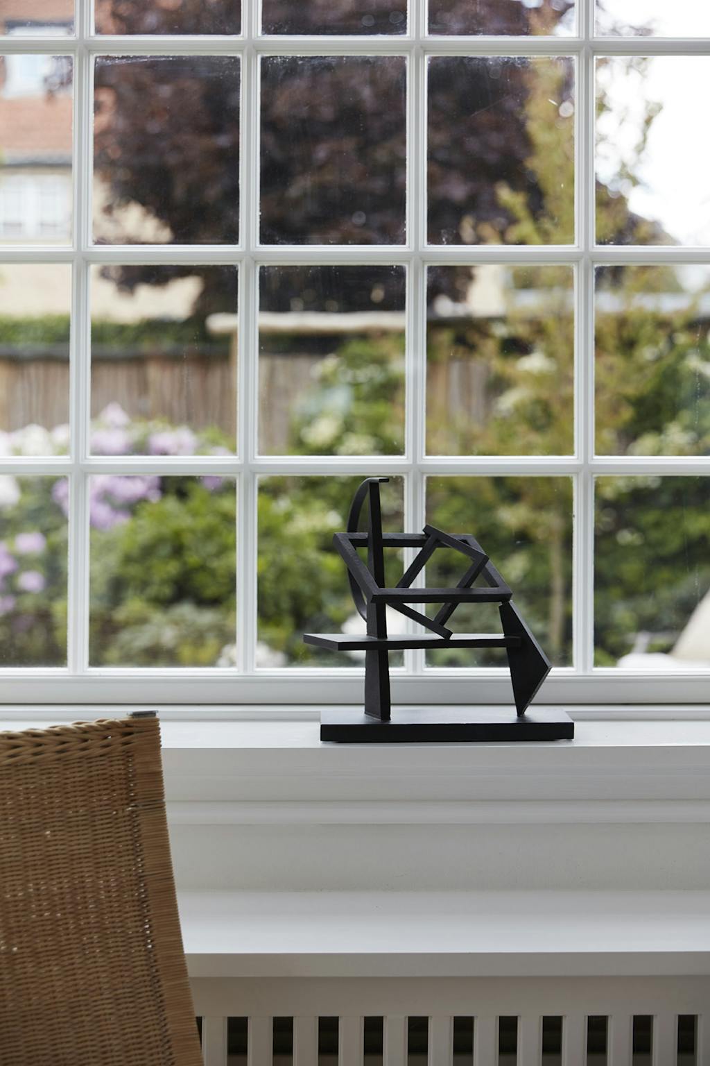 Skulptur i vindueskarmen