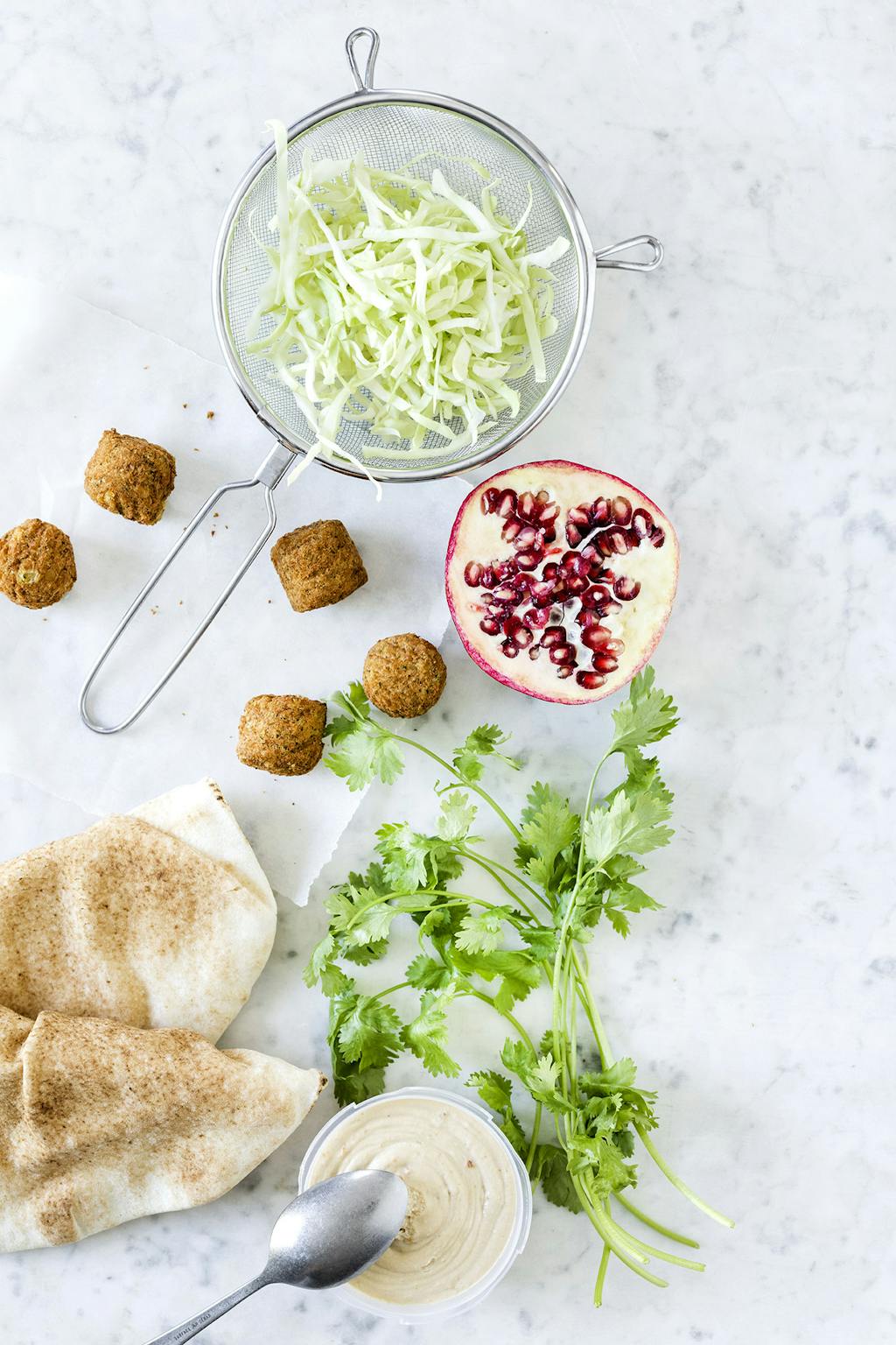 Mellemøstlige fladbrød med falafel