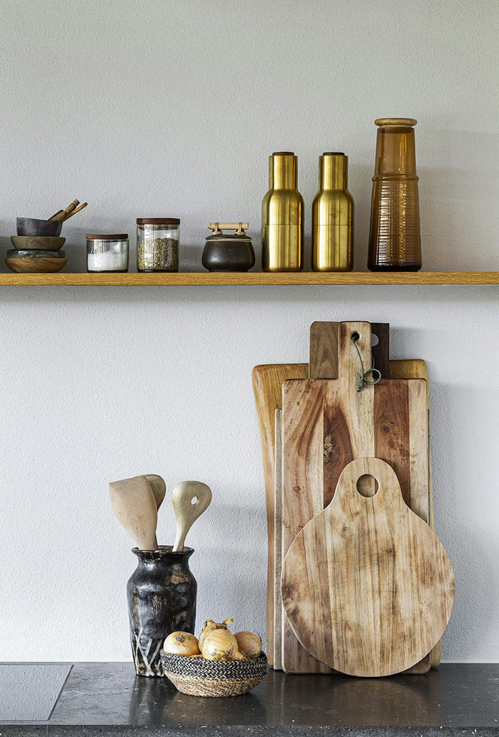 Opstilling i køkkenet med skærebrætter