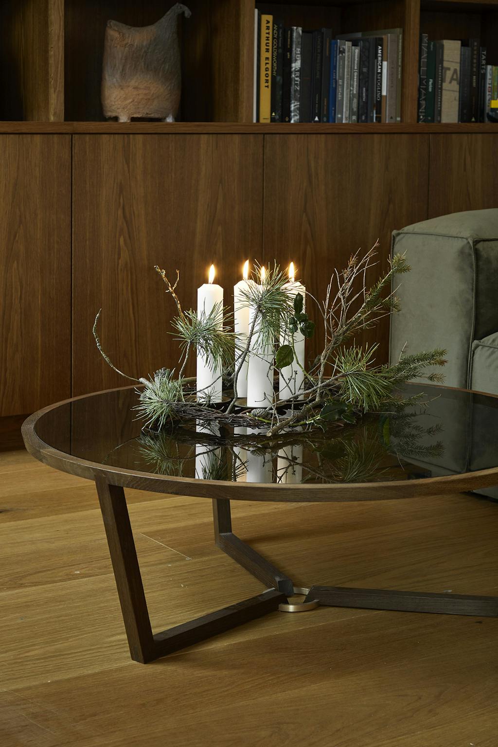 Adventskrans med lys, gran og grene