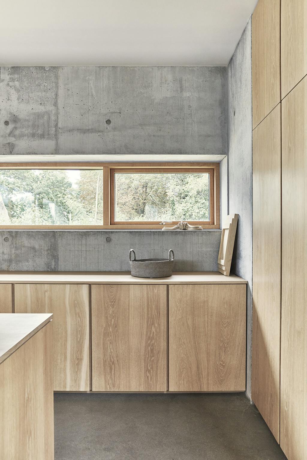 Skulptur av keramiker Louise Gaarmann