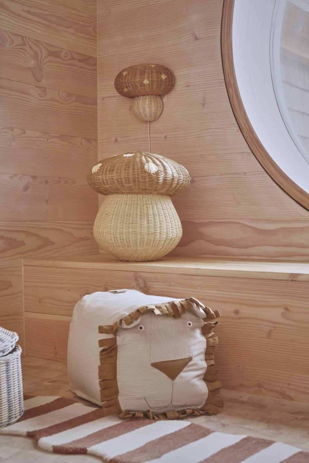 OYOY Mini Lobo Løve og Mushroom kurv og lampe