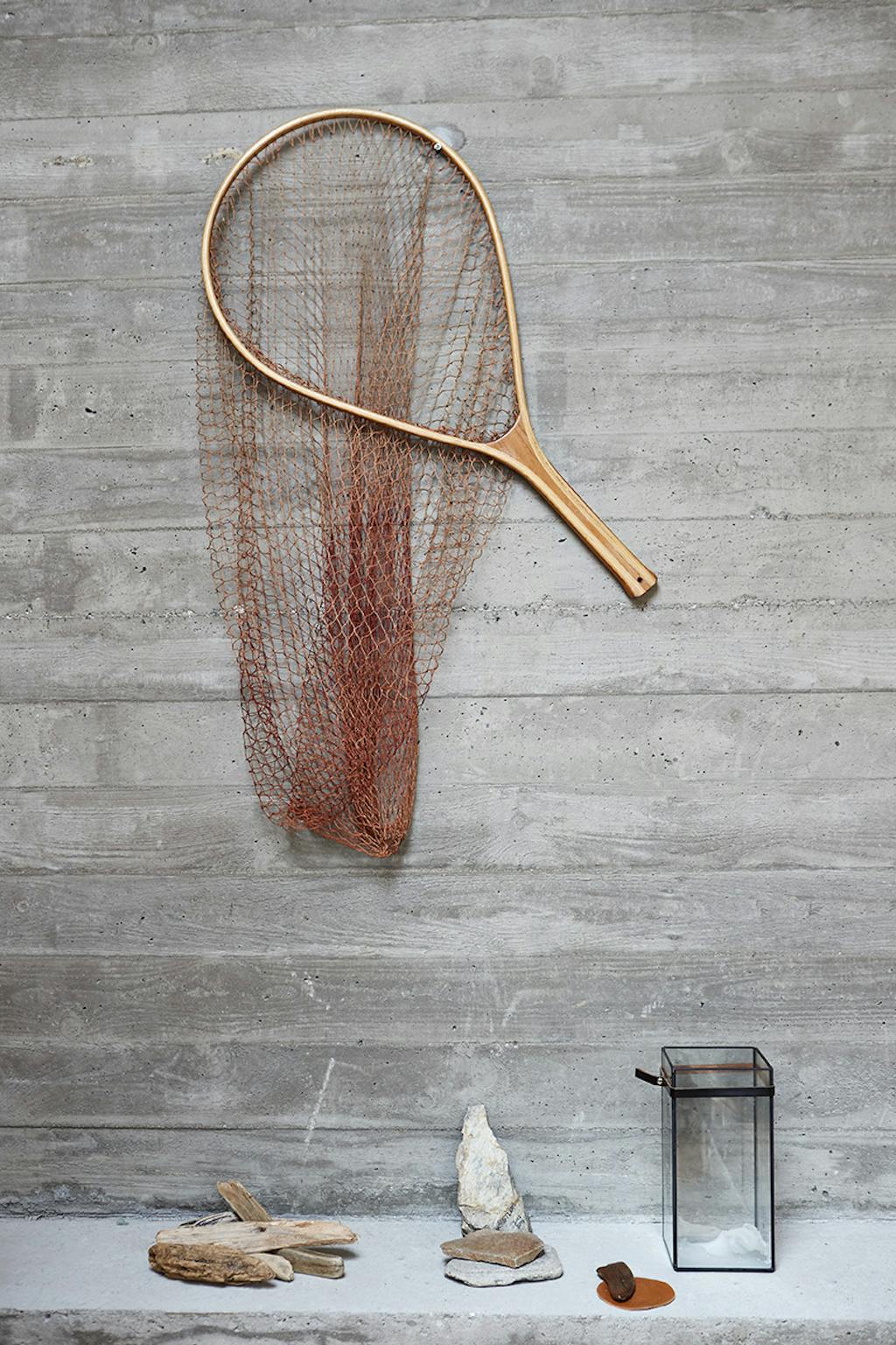 Vægdekoration: Et fiskenet i sommerhuset