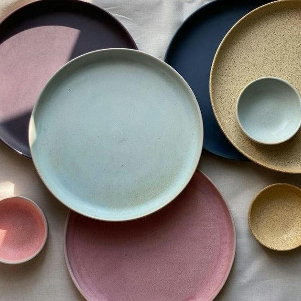 kleurrijke keramische platen scandinavisch