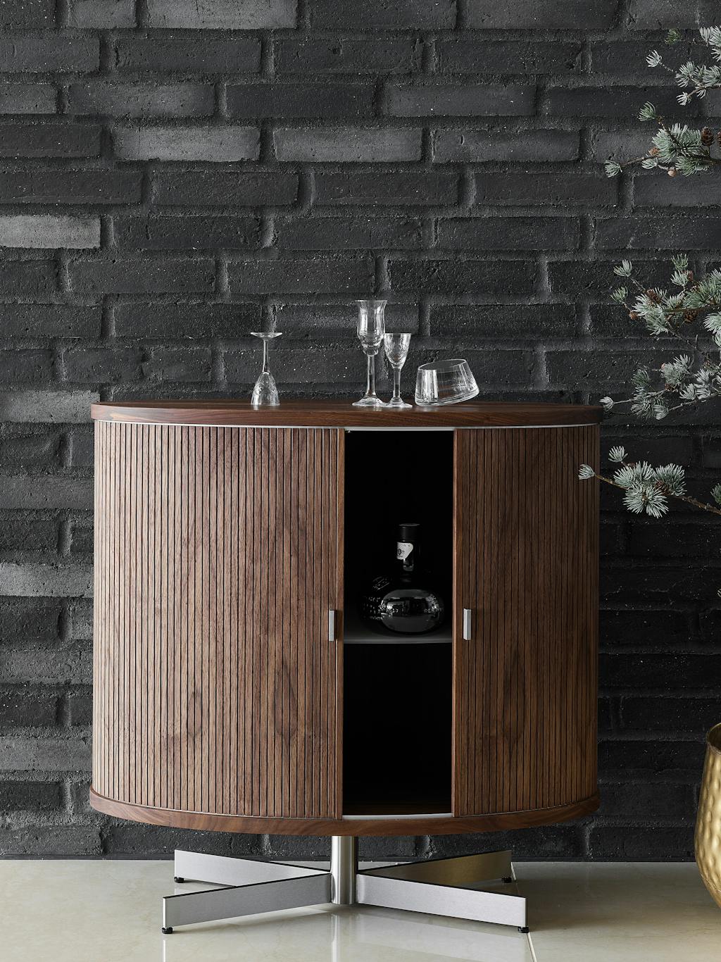 Barskab AK1365 i valnød