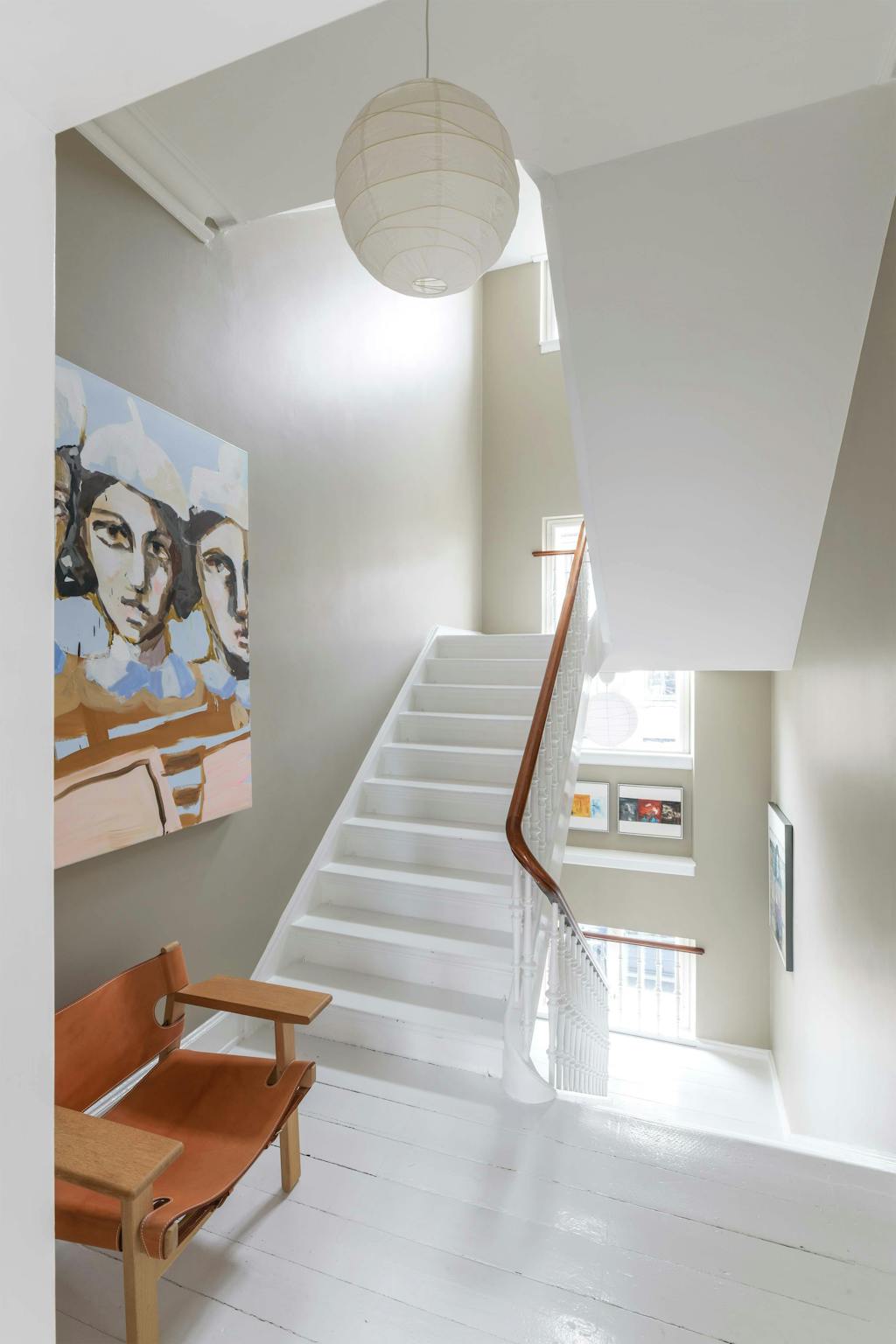 Trap met de Spaanse stoel van Børge Mogensen