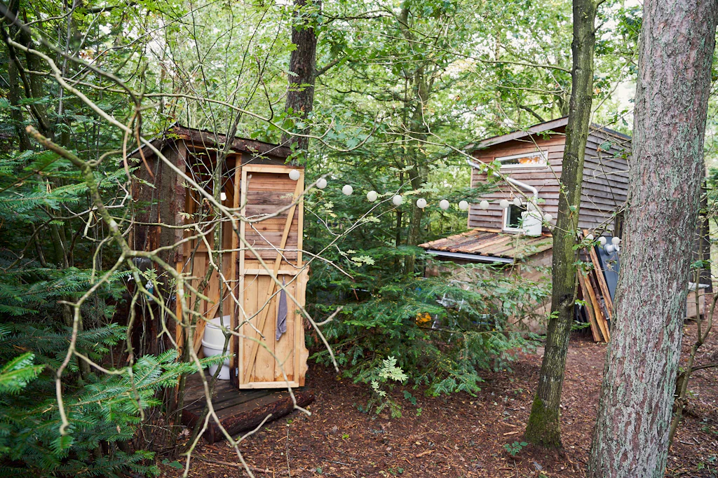 På besøg i et bæredygtigt tiny house på Djursland | bobedre.dk