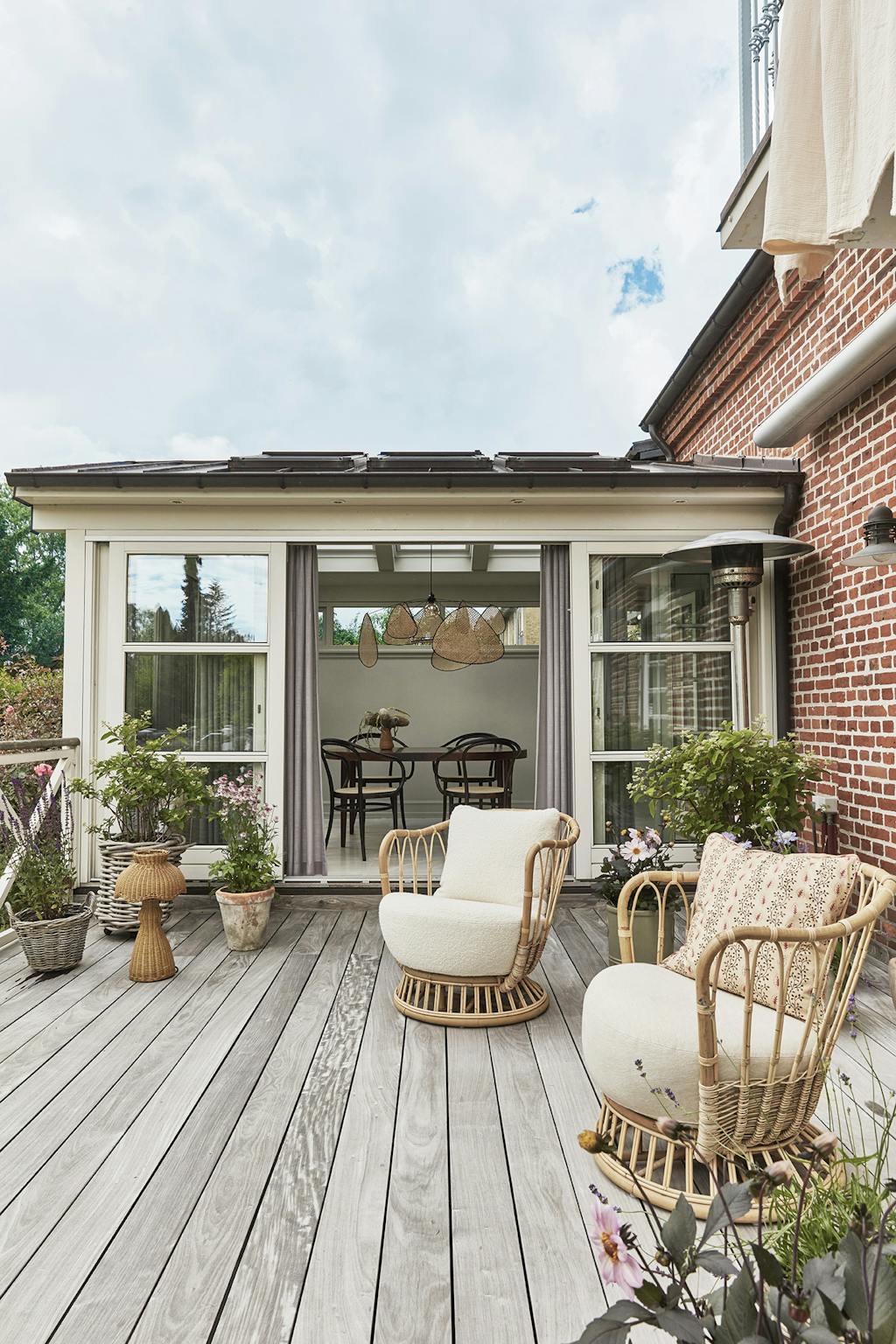 Terrasse med lounge-møbler