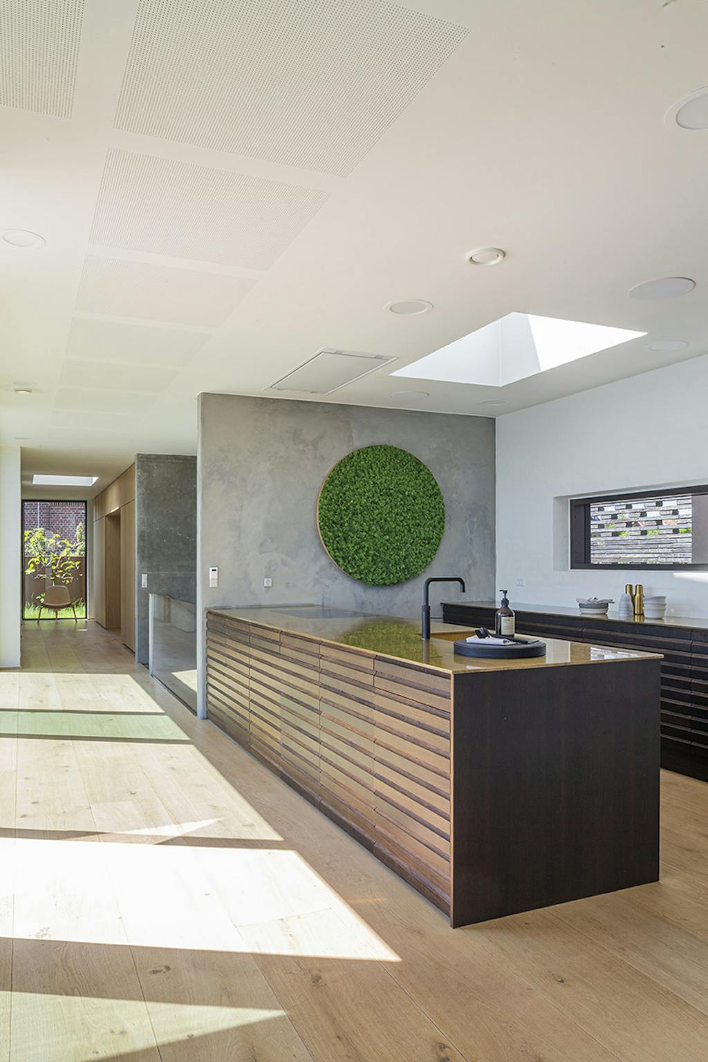 Moderne køkken med lameller