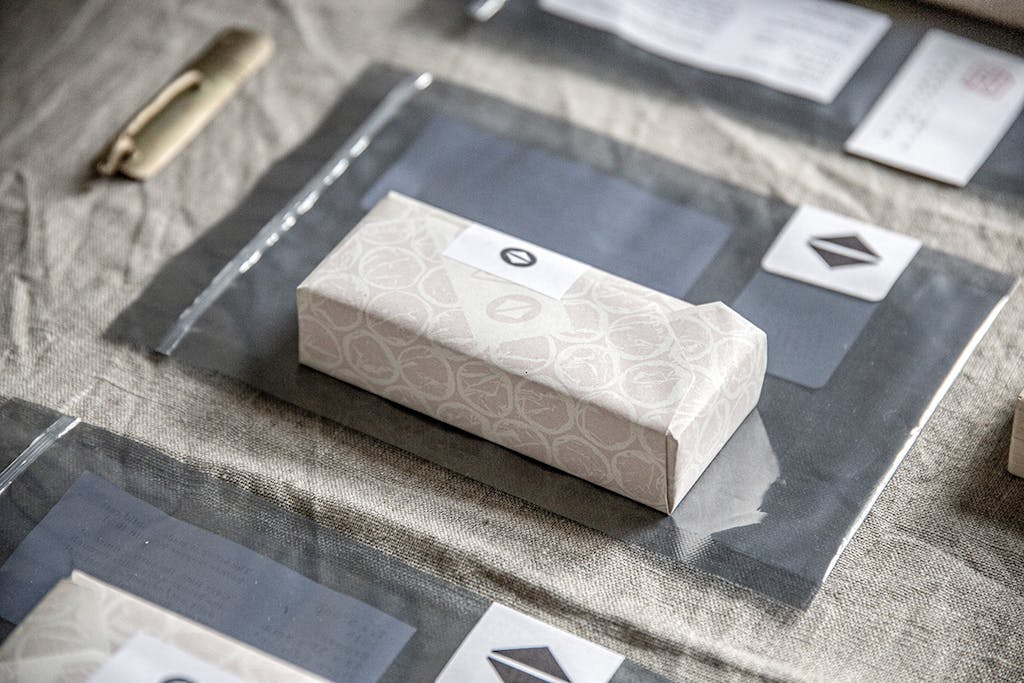 Pakke fra Studio Alexander Hinnerskov