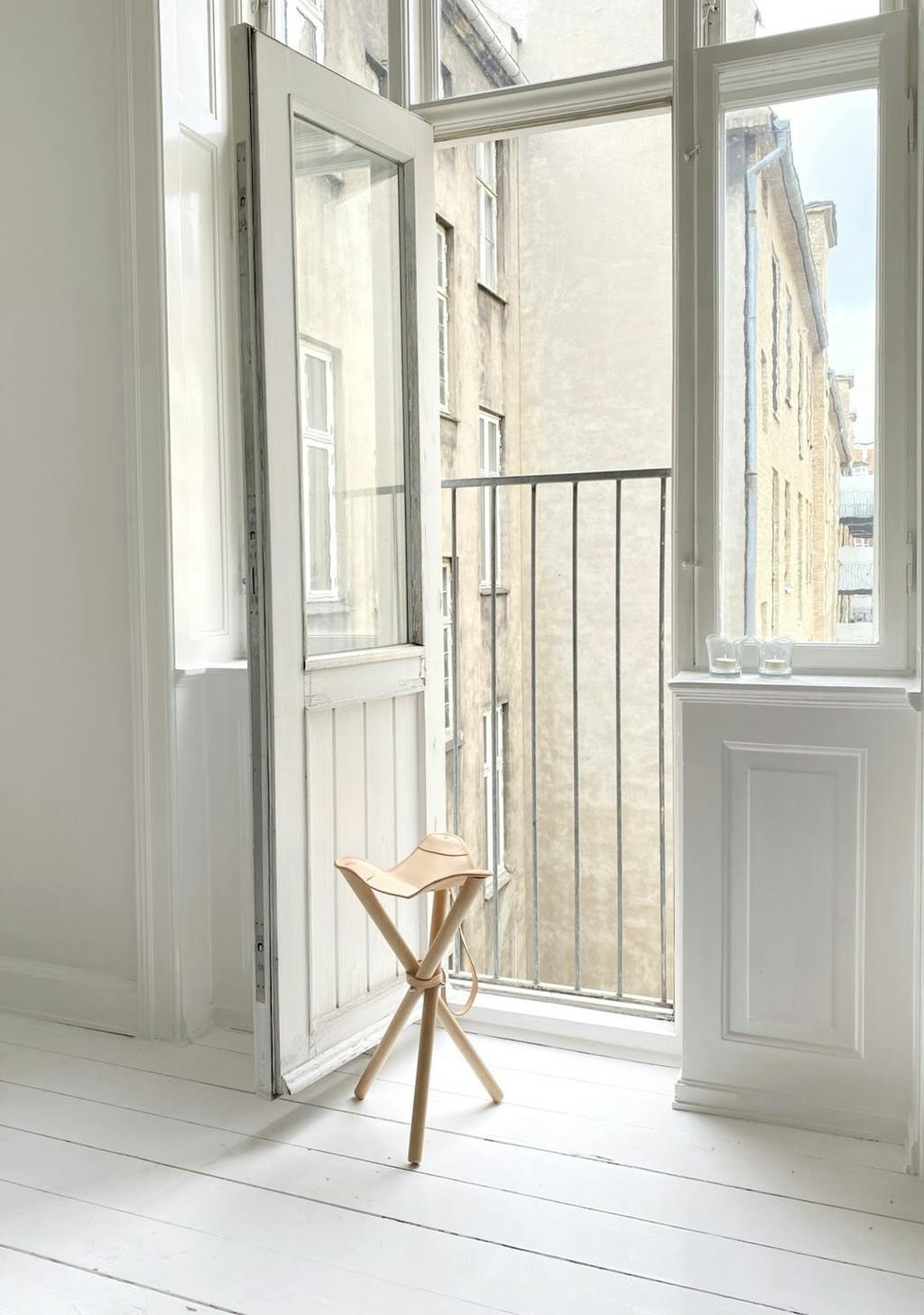 Greenholts Matagi Stool
