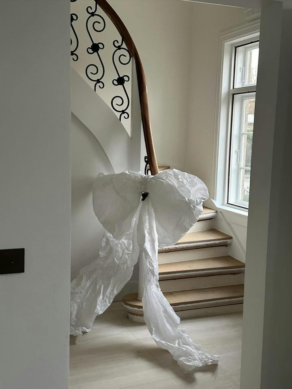 Stor sløjfe af papirdug