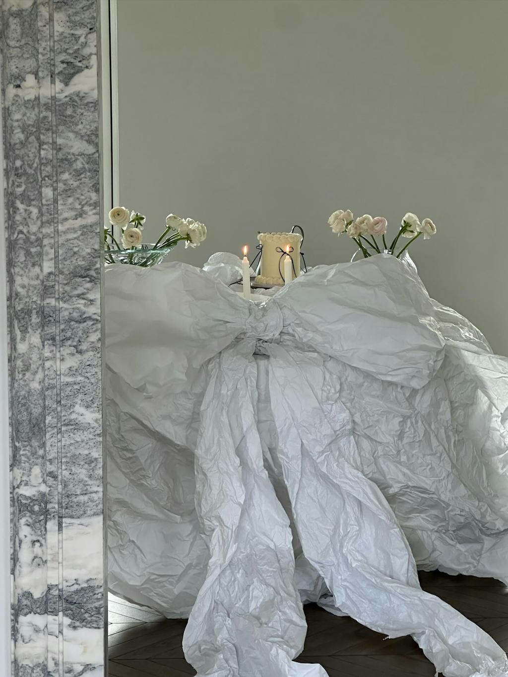 Stor sløjfe af papirdug