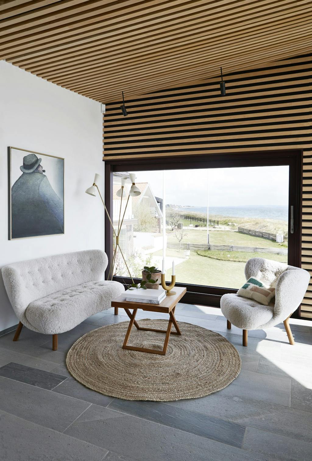 Arkitekttegnet luksus villa på første række
