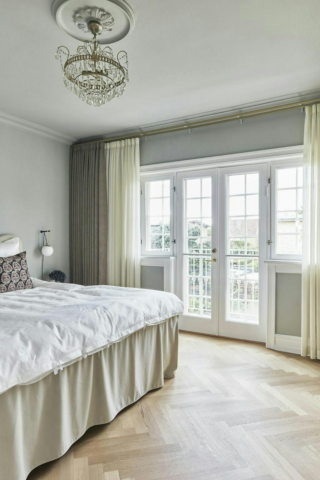 Slaapkamer met klein balkon
