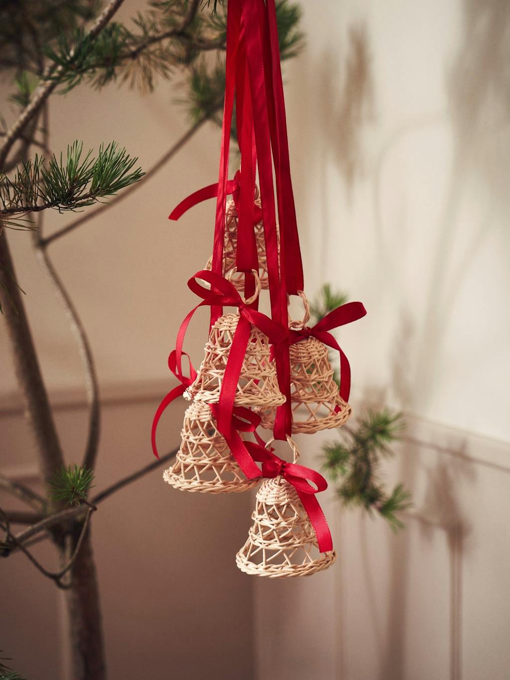 juleklokke rattan Juleophæng klokke