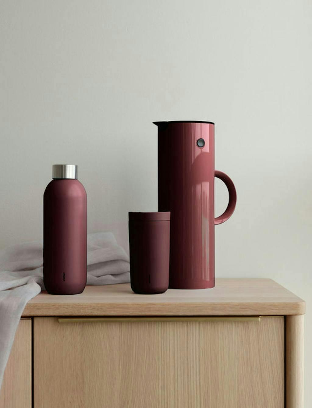 gave til henne termokanne