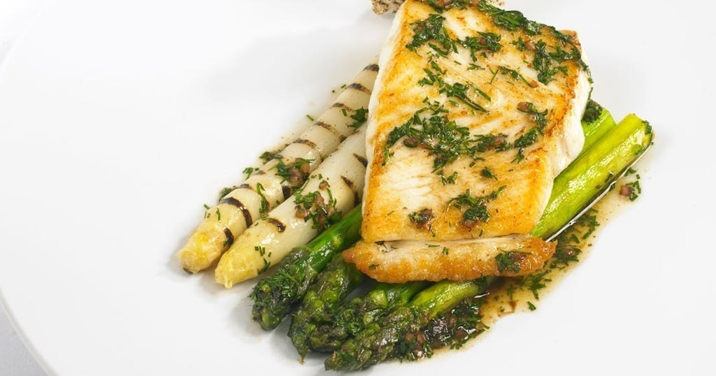 kveite og hvit asparges